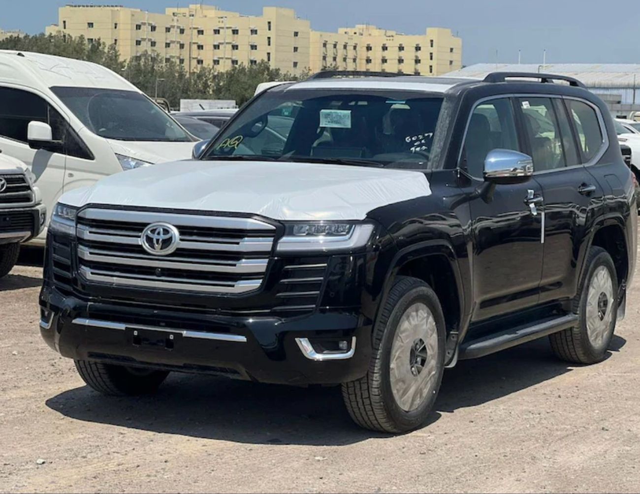 Toyota Land Cruiser TOYOTA LC300 VXR 3.5L PETROL TWIN TURBO 2025