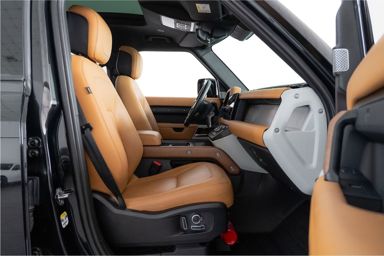 لاند روفر ديفندر 130 HSE P400