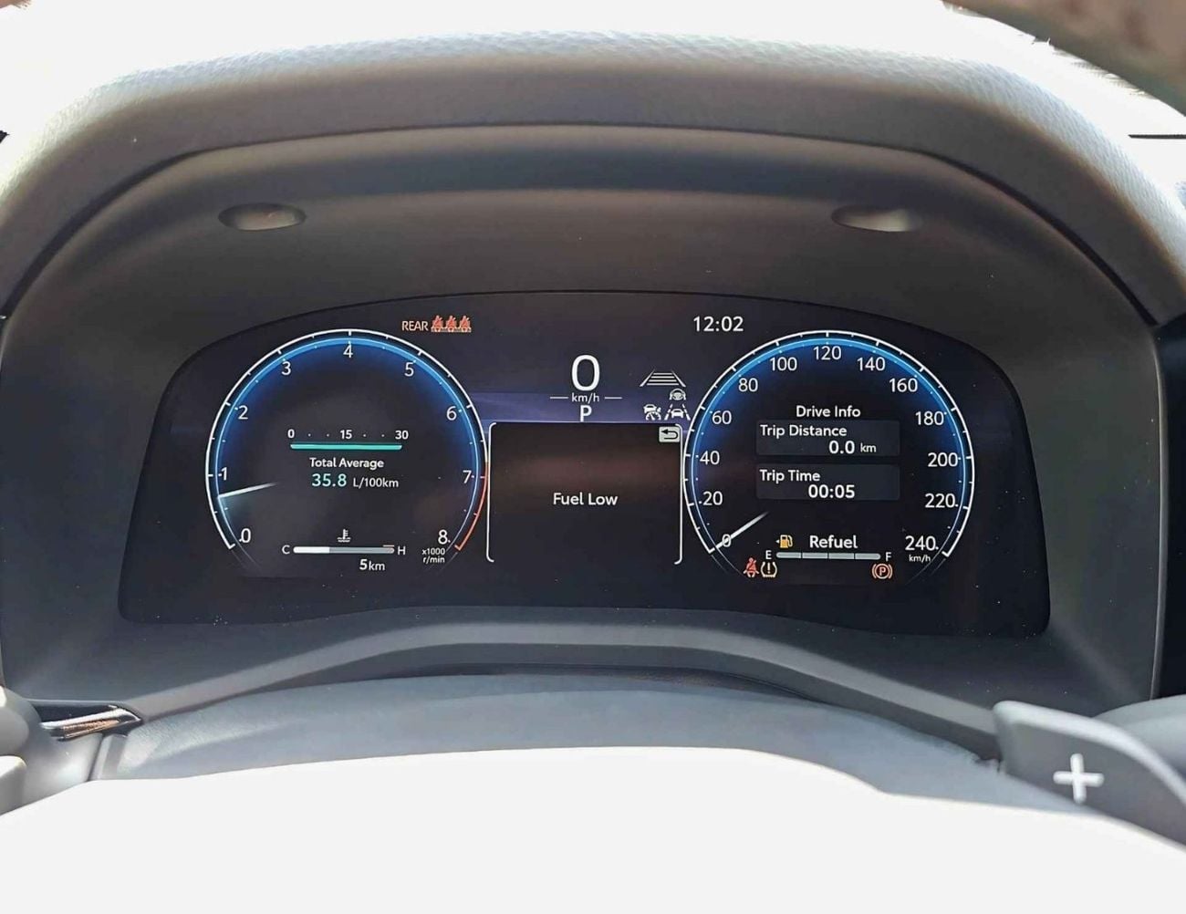 تويوتا كامري GLE TOYOTA CAMRY GLE || RADAR | LEATHER + ELECTRIC SEAT | DUAL AC | 1 CAM PANORAIC ROOF | PETROL AT 2.5L