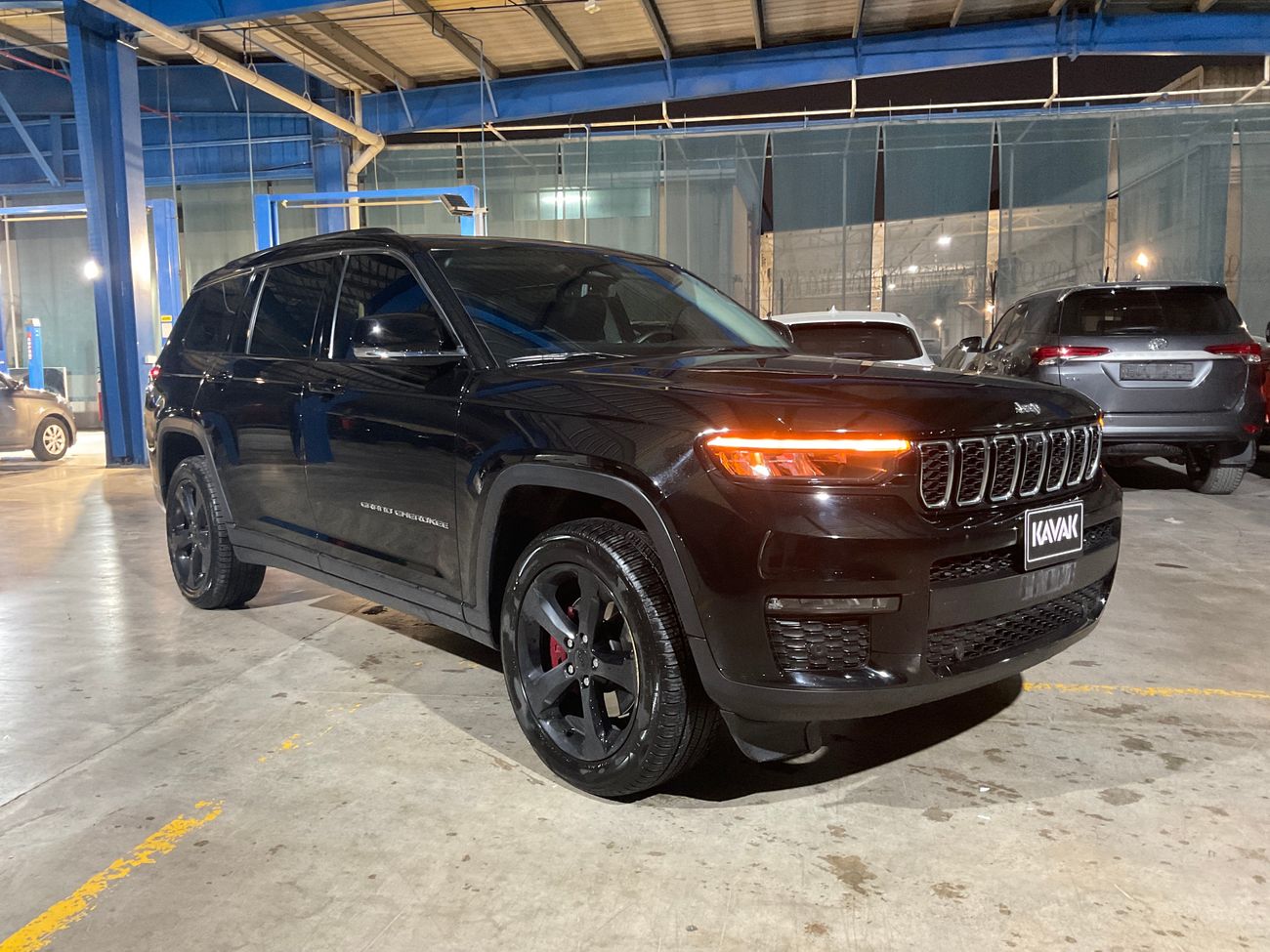 جيب شيروكي Limited Plus | شامل الضمان | 0 ﺪﻔﻋﺓ ﺃﻮﻟﻯ