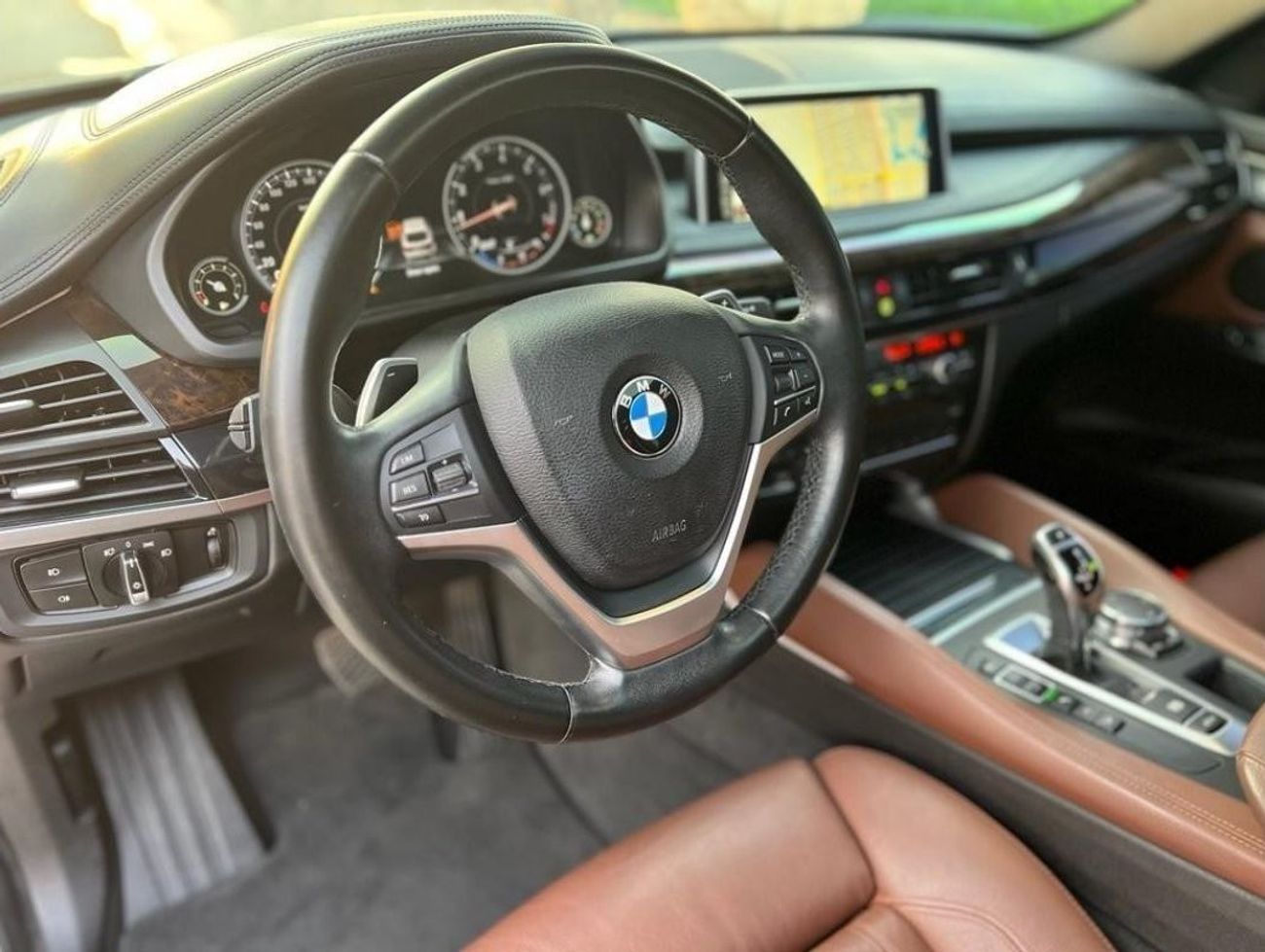 بي أم دبليو X6 50i لاكجري