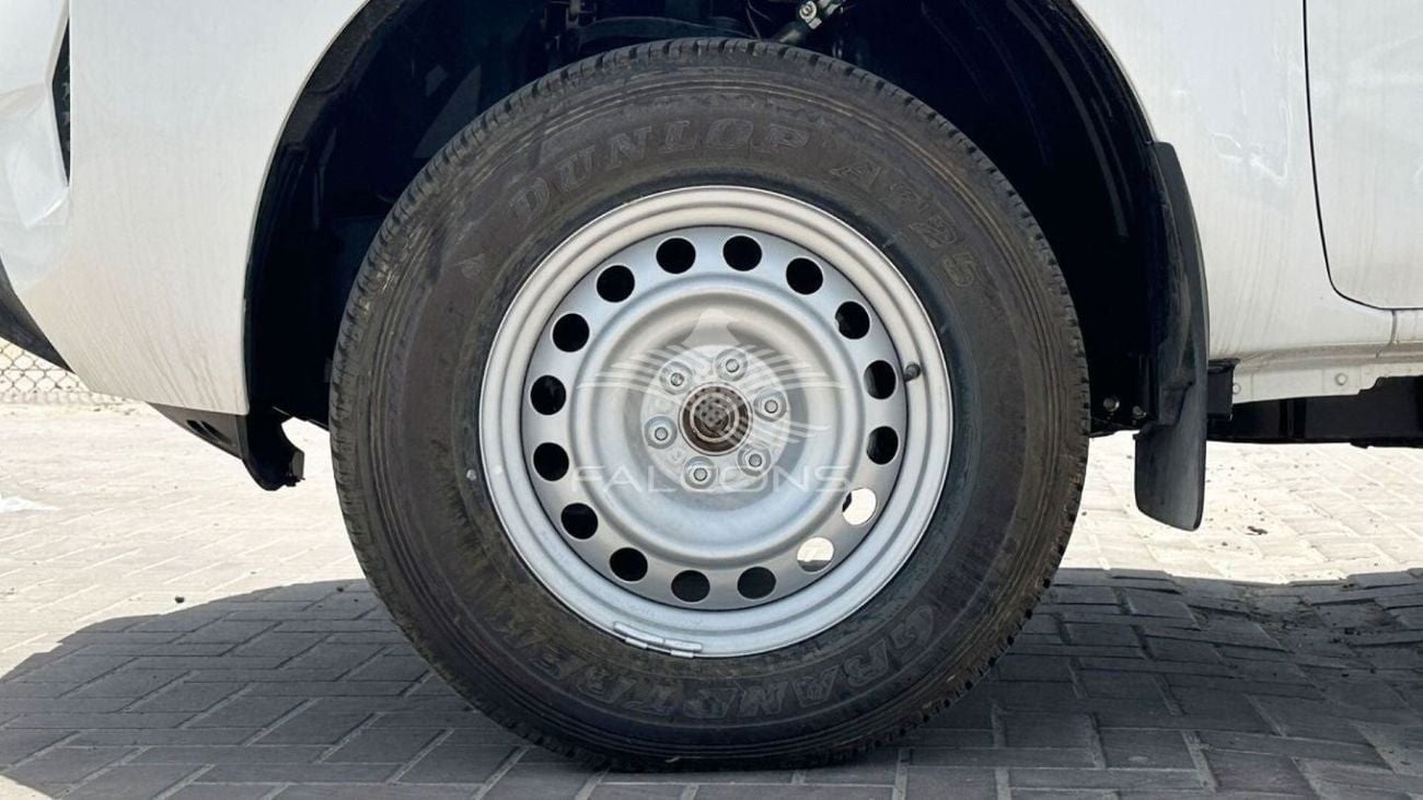 Nissan Navara 2.5D XE 4X4 DC PLUS MT