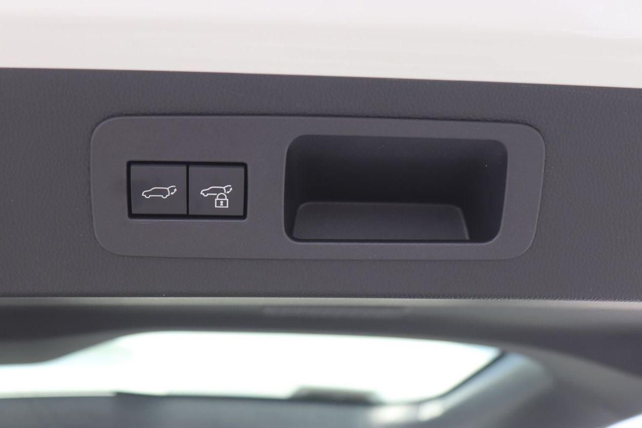 تويوتا لاند كروزر VXR 3.5L TWIN TURBO, ALLOY WHEELS, LEATHER SEAT, JBL SOUND SYSTEM, DIGITAL ODO METER,MODEL 2025