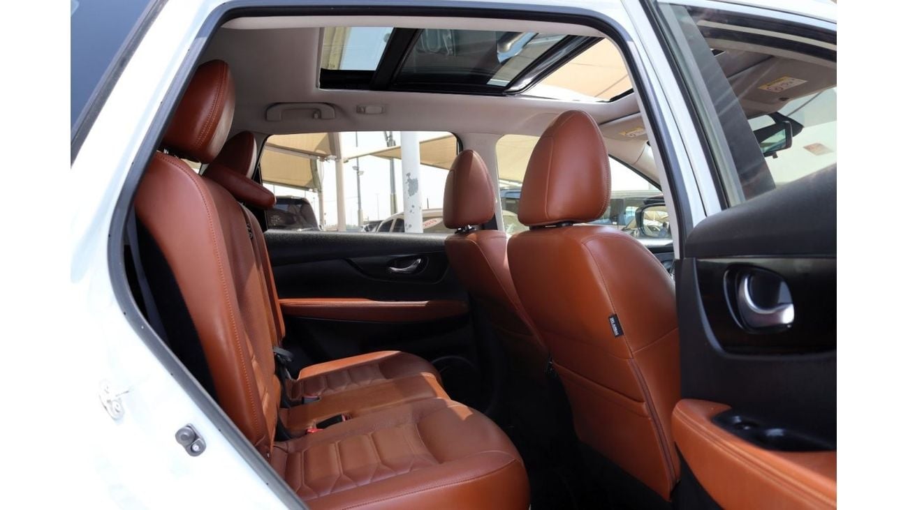 Nissan XTrail SV ACCIDENTS FREE - GCC - FULL OPTION - 7 STR - ORIGINAL PAINT - PERFECT CONDITION INSIDE OUT