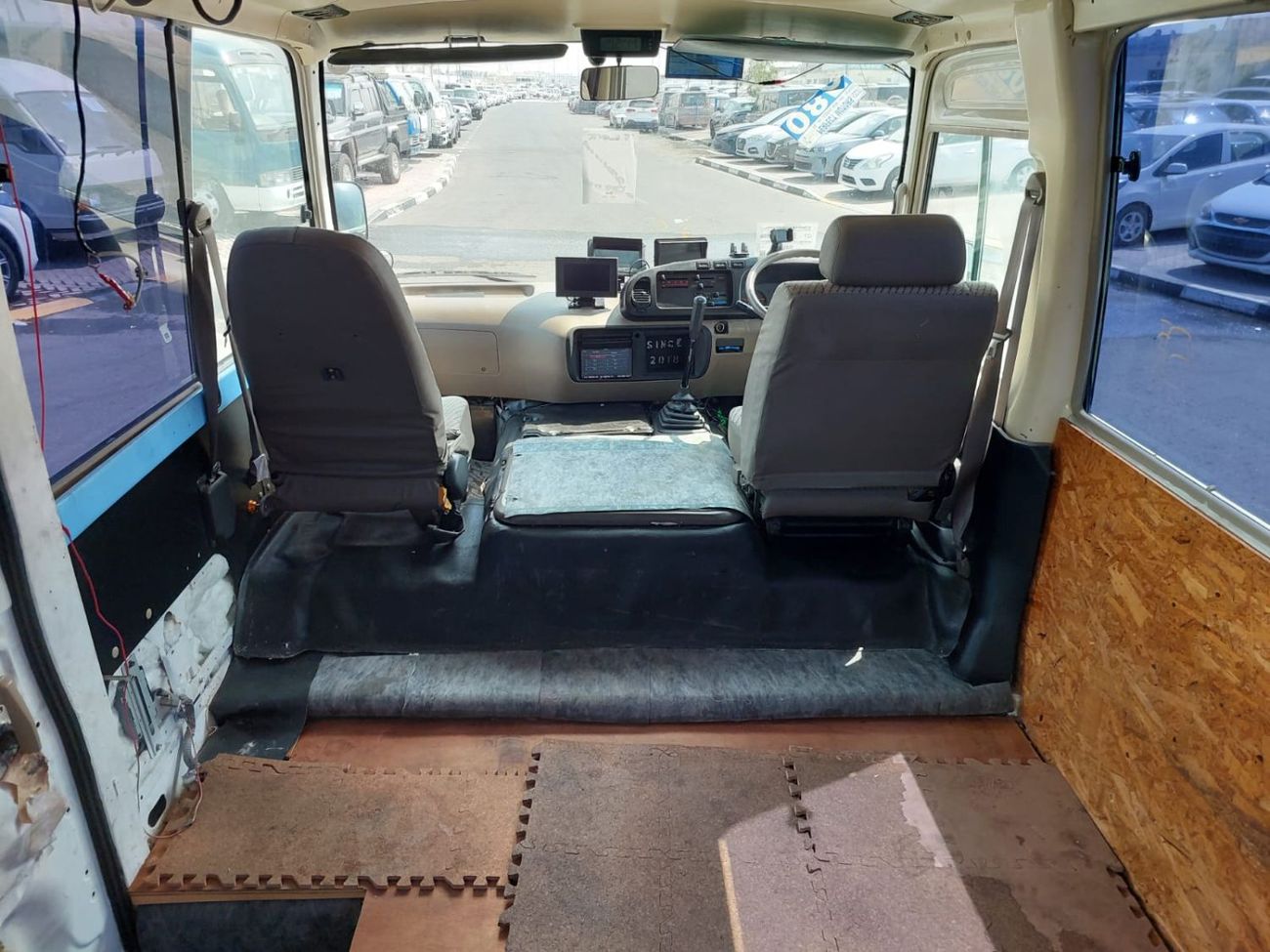 تويوتا كوستر (RAMADAN OFFER) TOYOTA COASTER BUS RHD 1998 MODEL 3.4 L DIESEL MANUAL(PM01254)