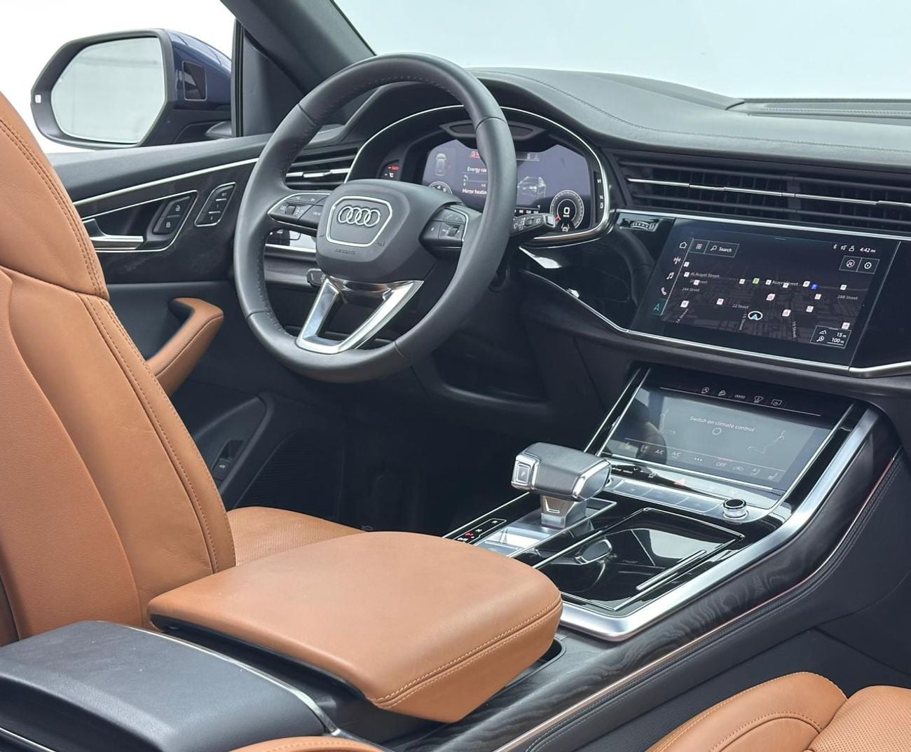 Audi Q8 2023 Audi Q8 S line 55 TFSI Quattro, Dec/2027 Audi Warranty + Service Package,  Full Audi Service Hi