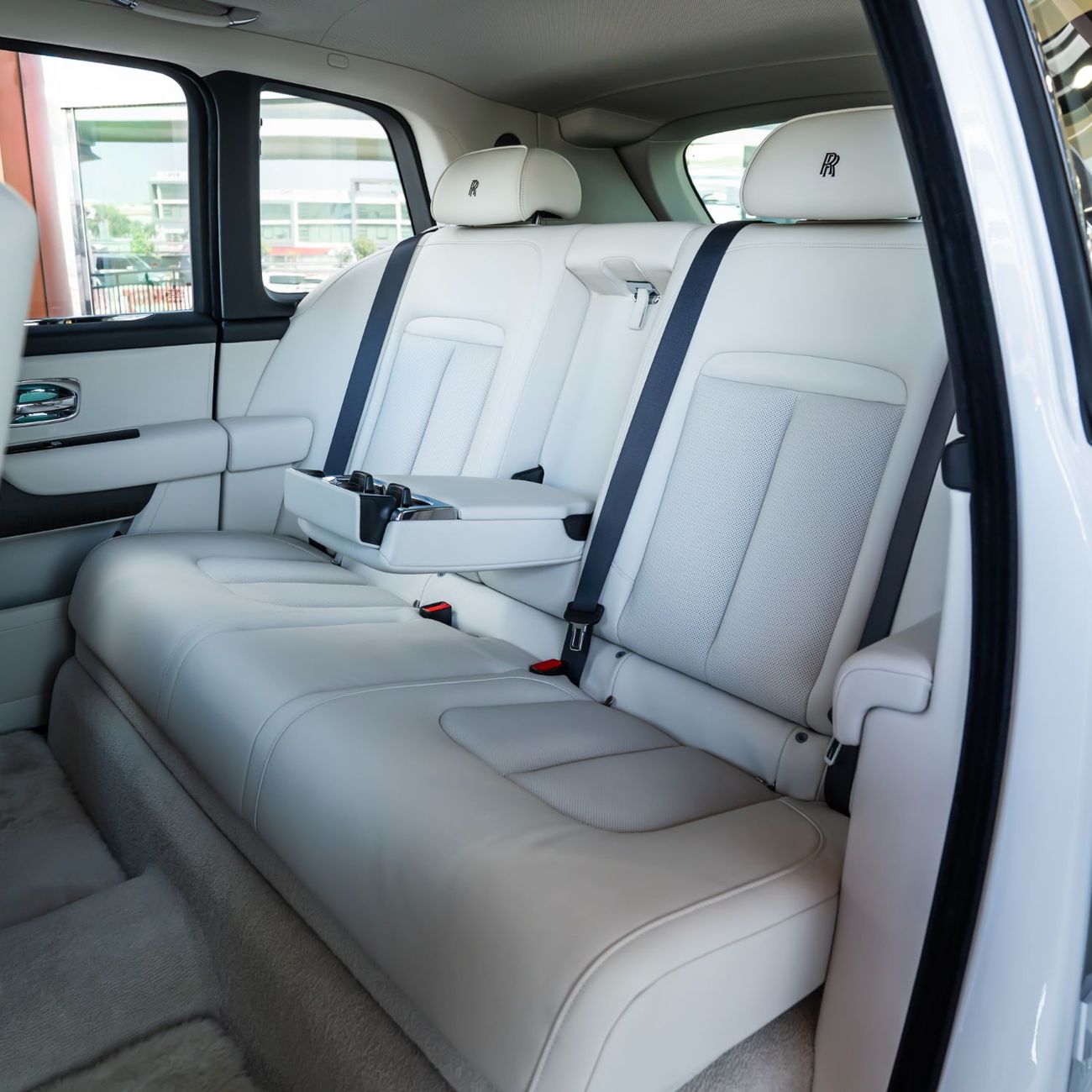 Rolls-Royce Cullinan 2026 ROLLS ROYCE CULLINAN SILVER BADGE BRAND NEW