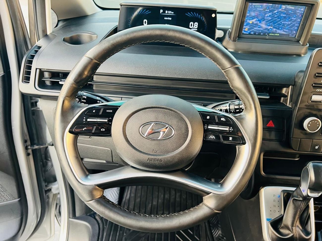 Hyundai Staria 11 SEAT