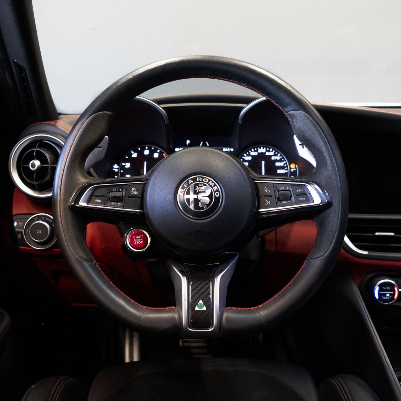 Alfa Romeo Giulia AED 3,161 P.M • 0% Downpayment • Alfa Romeo Giulia Quadrifoglio • 1 Year Warranty
