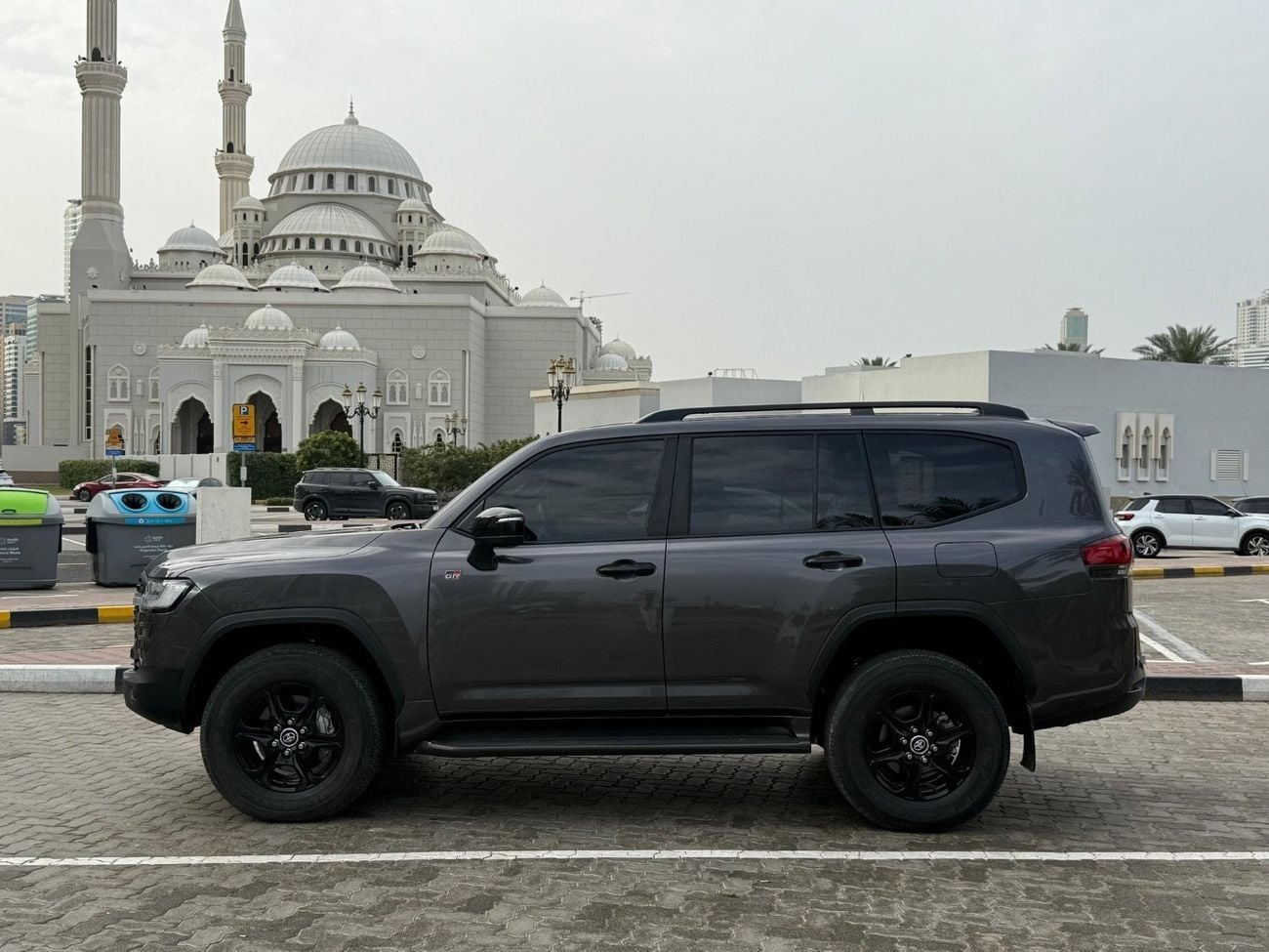 Toyota Land Cruiser FJA300R GR Sport