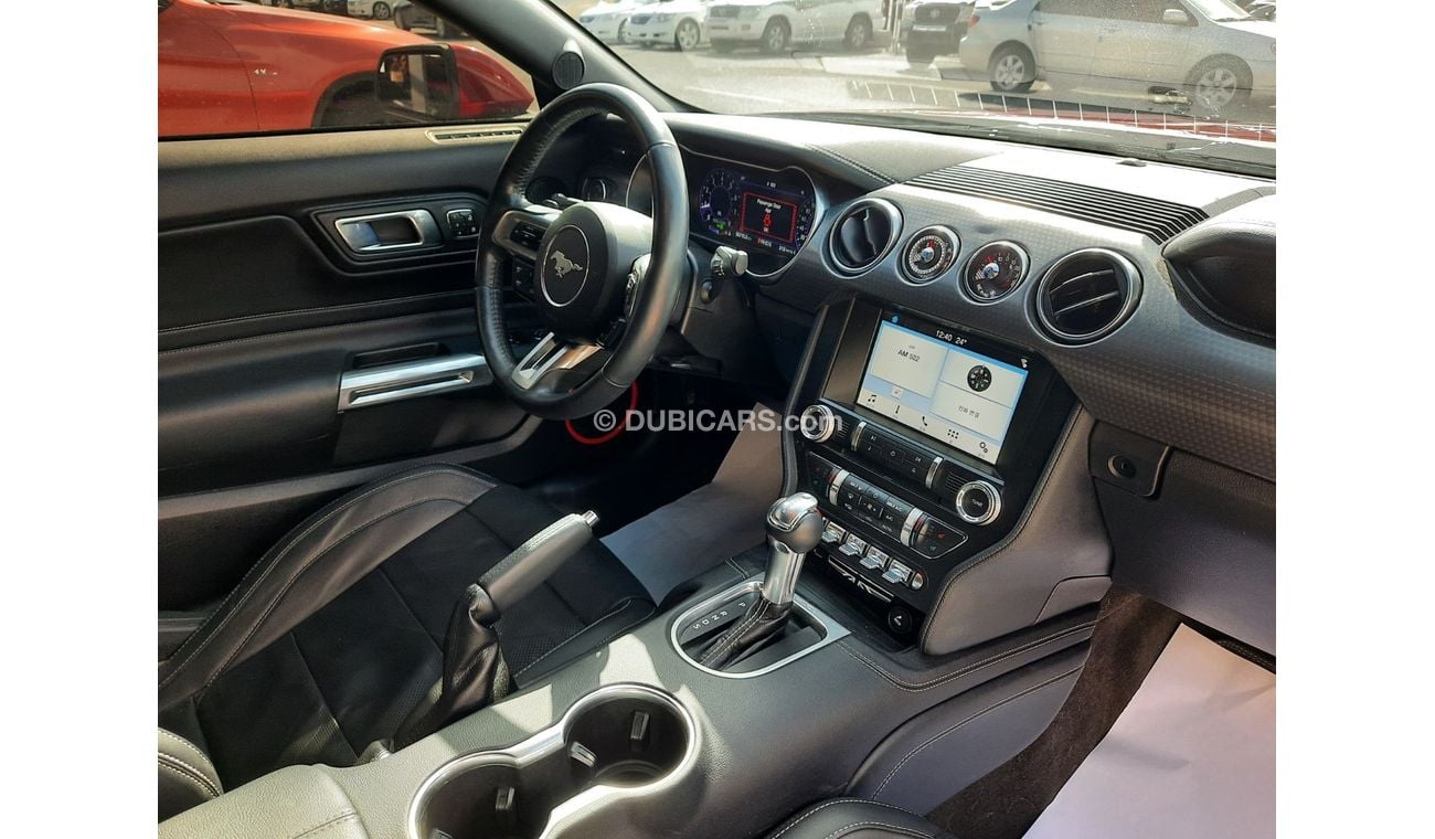 Ford Mustang EcoBoost Premium Ford mustang 2018 v4 turbo eco boost premium Full option