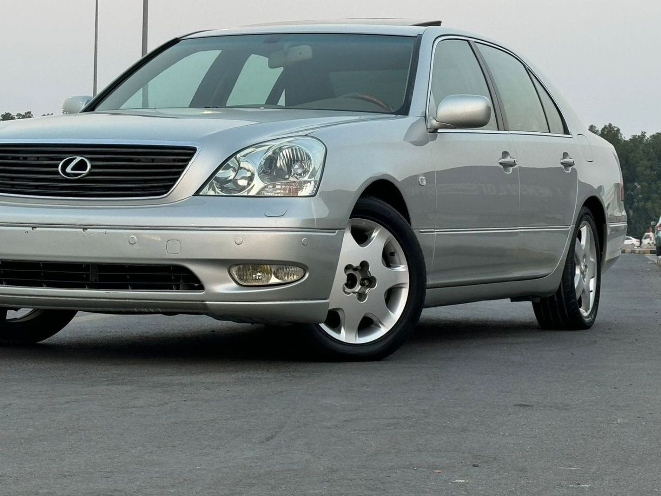 Lexus LS 430 In excellent condition and requires no expenses