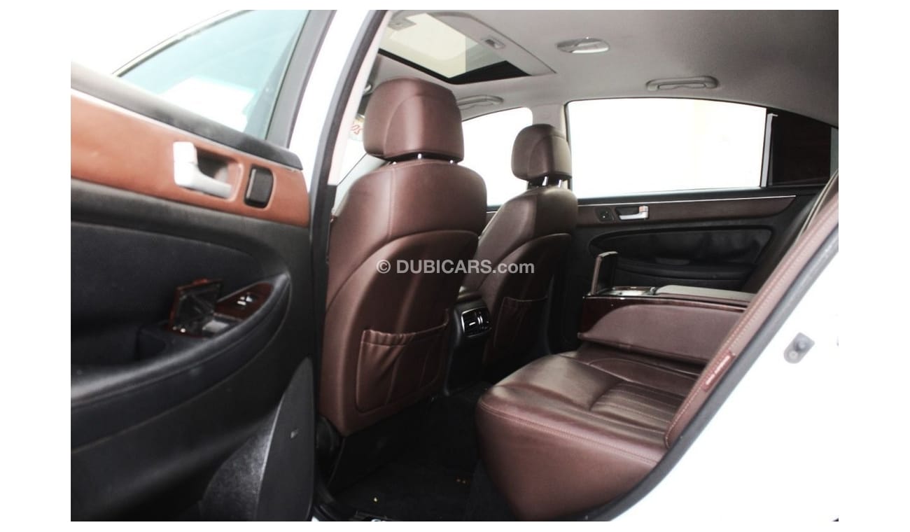 هيونداي جينيسس هيونداي جينيسيس 2014 خليجي بحالة ممتازة