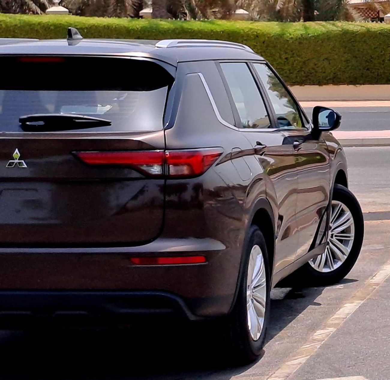 ميتسوبيشي آوتلاندر GLS 2.4L