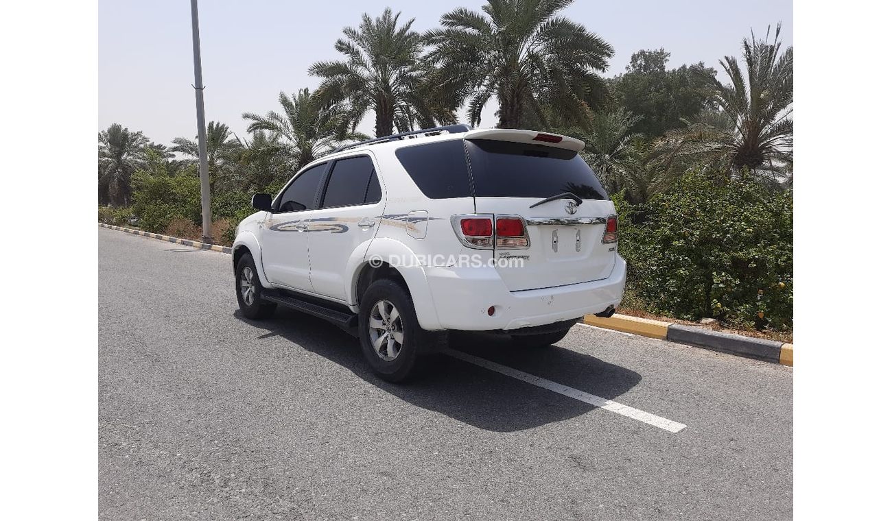 تويوتا فورتونر تويوتا فورشنر 2008 مواصفات خليجي دفع رباعي فل اتوماتيك بحاله ممتازه جدا