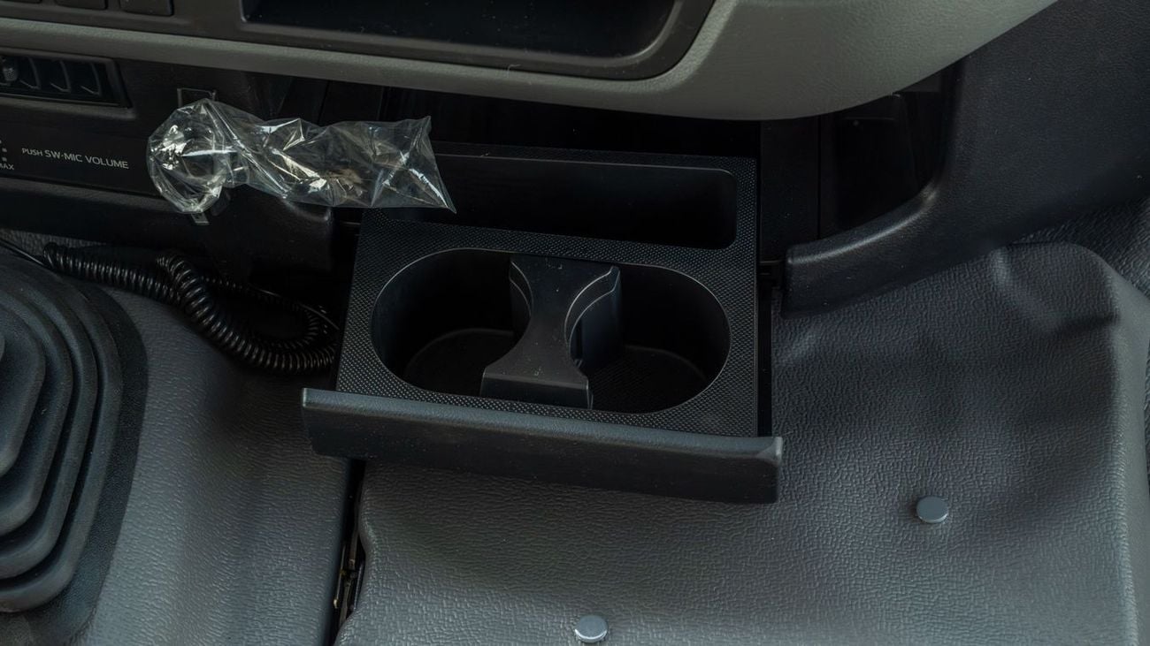 Toyota Coaster TOYOTA COASTER 4.0 DSL MT 23 SEATS -2025YM