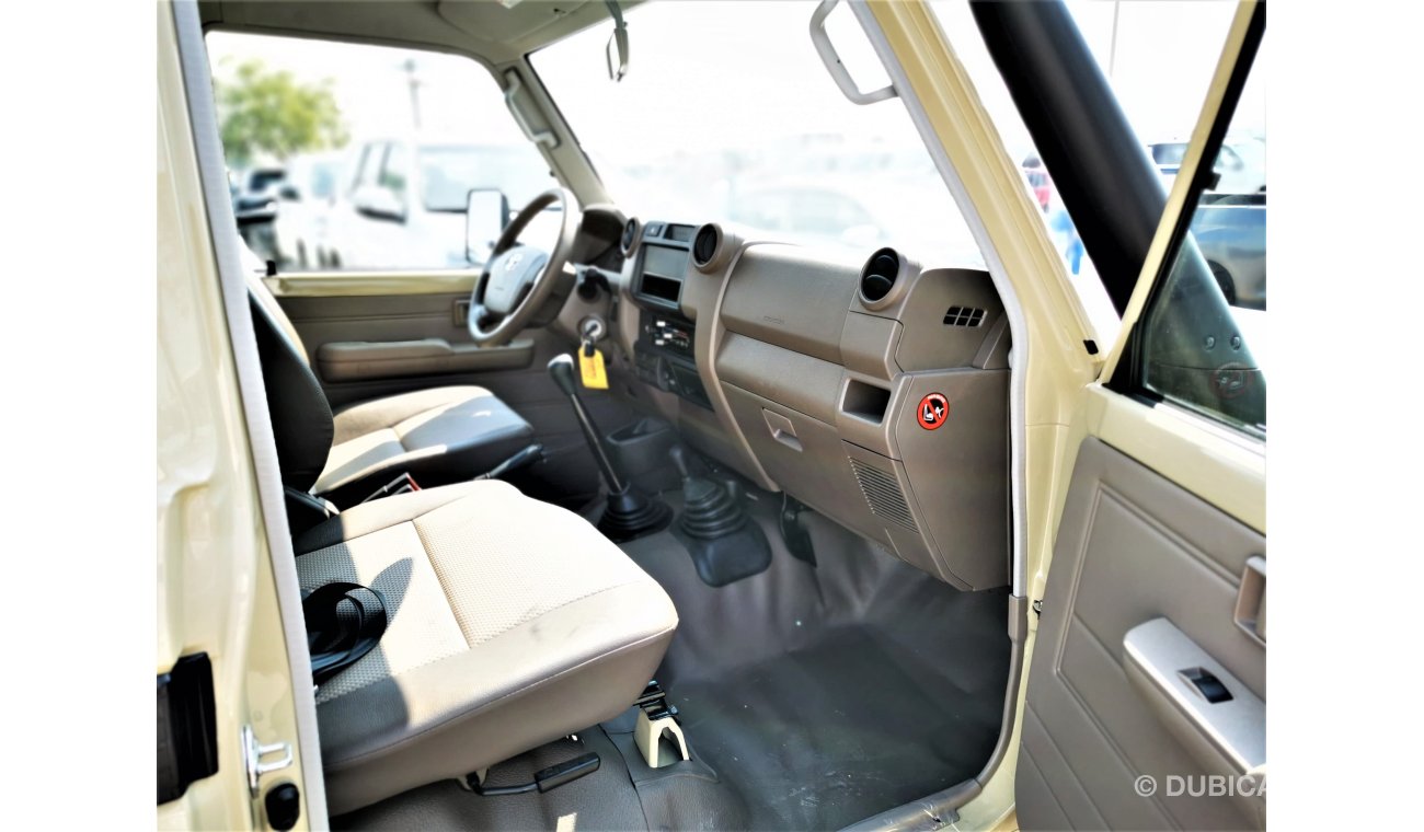 Toyota Land Cruiser Pick Up 4.2D, Alloy Rims, Power Windows, Over Fender, Hub Lock, Vinyl seat, LOT-TLC19