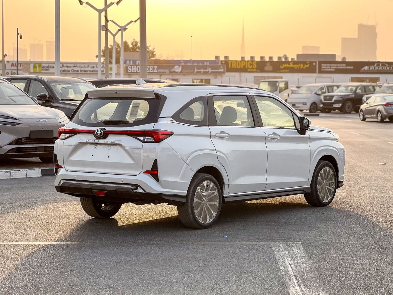 تويوتا فيلوز GX - EXPORT ONLY - Toyota Veloz G 1.5L
