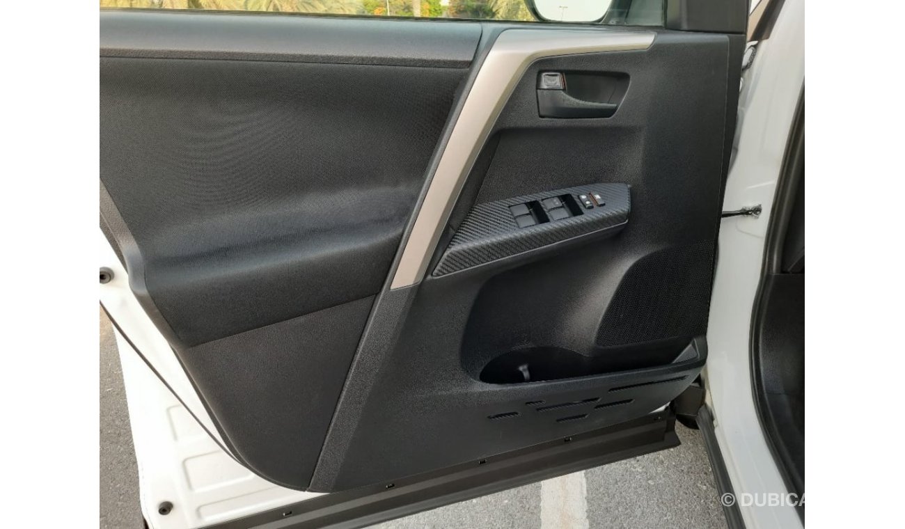 Toyota RAV4 EX Toyota rav_4  (USA-SPEC) 4*4 - 2015- VERY GOOD CONDITION