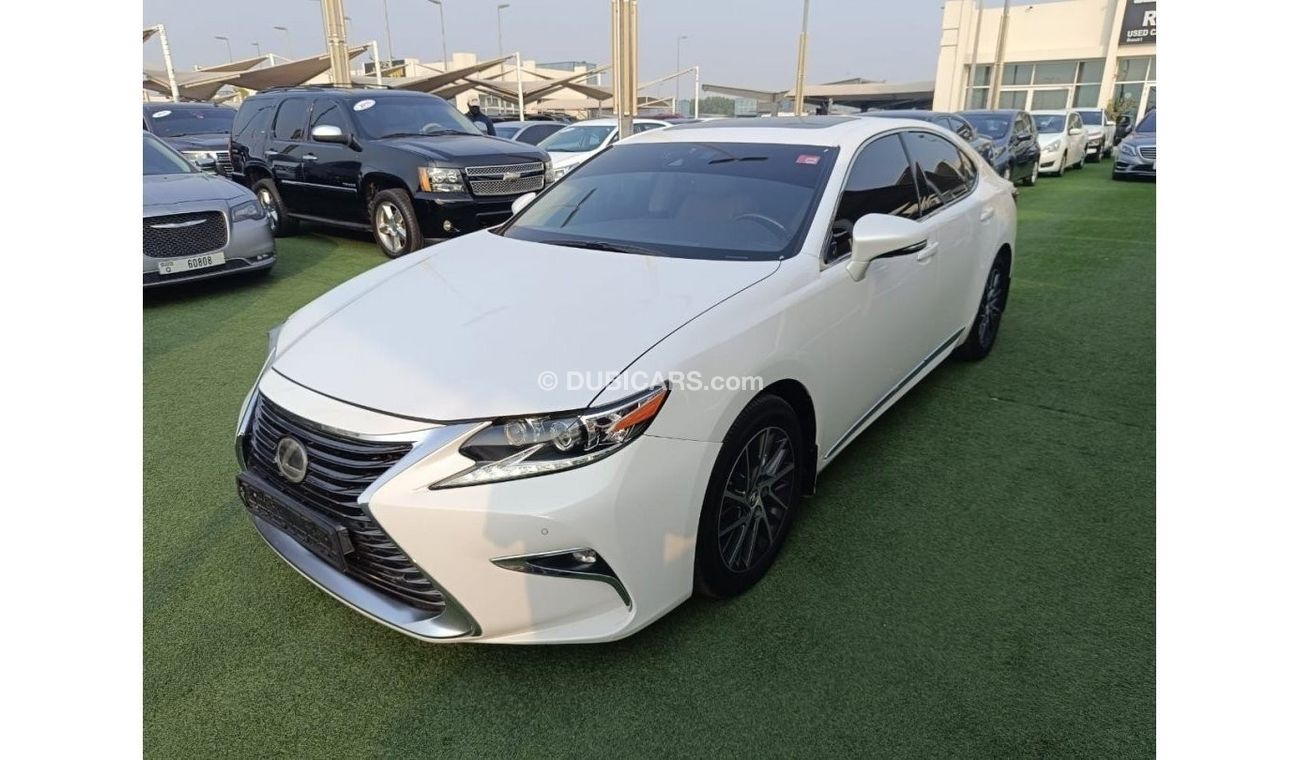 Lexus ES 300 The car is very good, in perfect condition, looks clean from the inside and outside without any acci