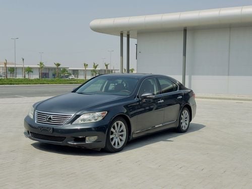 لكزس LS 460 SWB