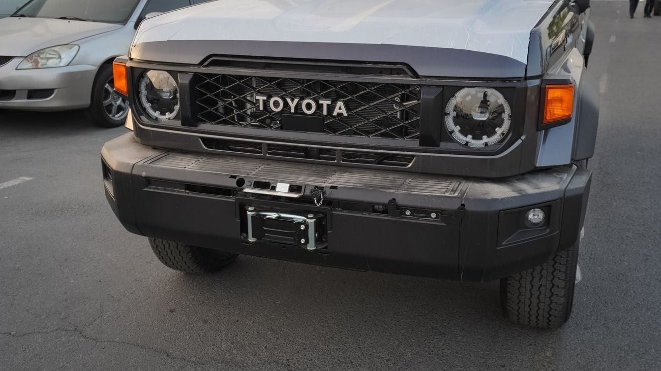 Toyota Land Cruiser Pick Up PICKUP LC79 2.8L Diesel A/T