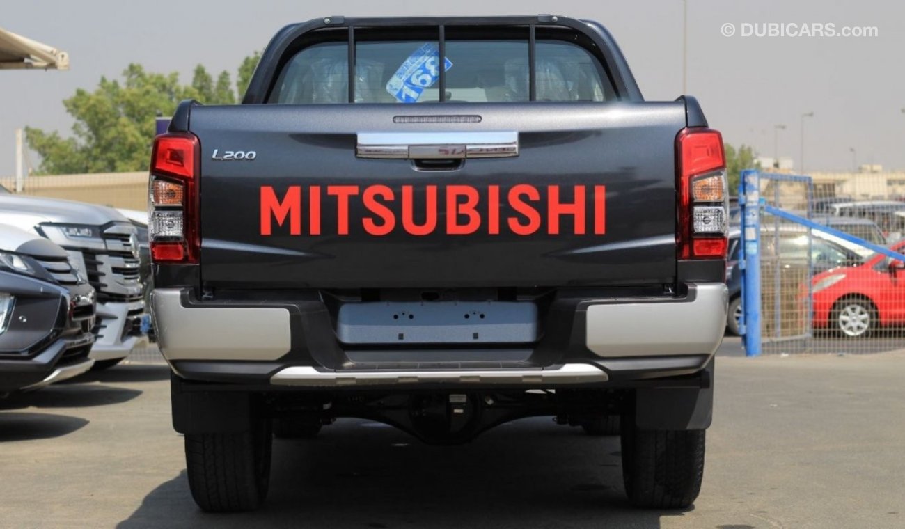 Mitsubishi L200 4WD DC 2.4L DIESEL GLX 6 M/T - 2022