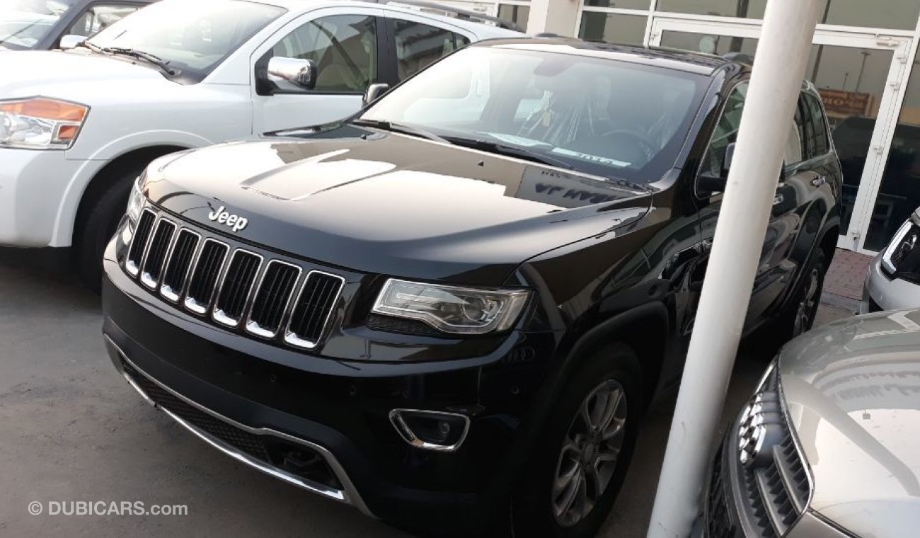 Jeep Cherokee 2014 Gulf Specs Full options clean car new condition