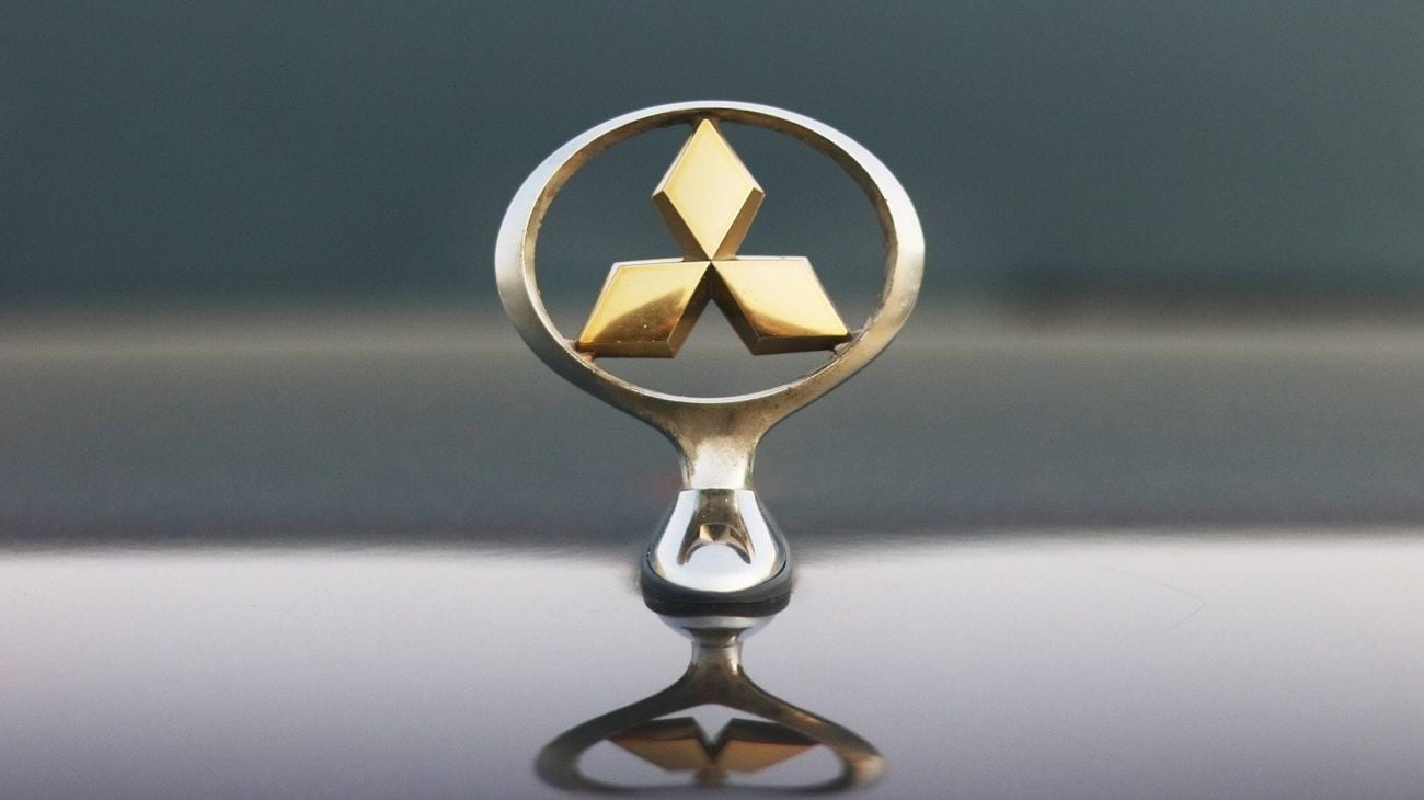 Mitsubishi Pajero GLS | V6 | 4x4 || Complete Service History || Zero Downpayment Support