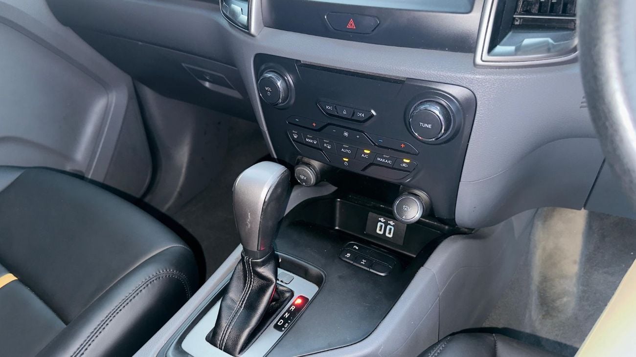 Ford Ranger Raptor SMART CAB | RHD | 2.2L DIESEL | PREMIUM FEATURES | 2WD | AUTOMATIC | REAR VIEW CAMERA