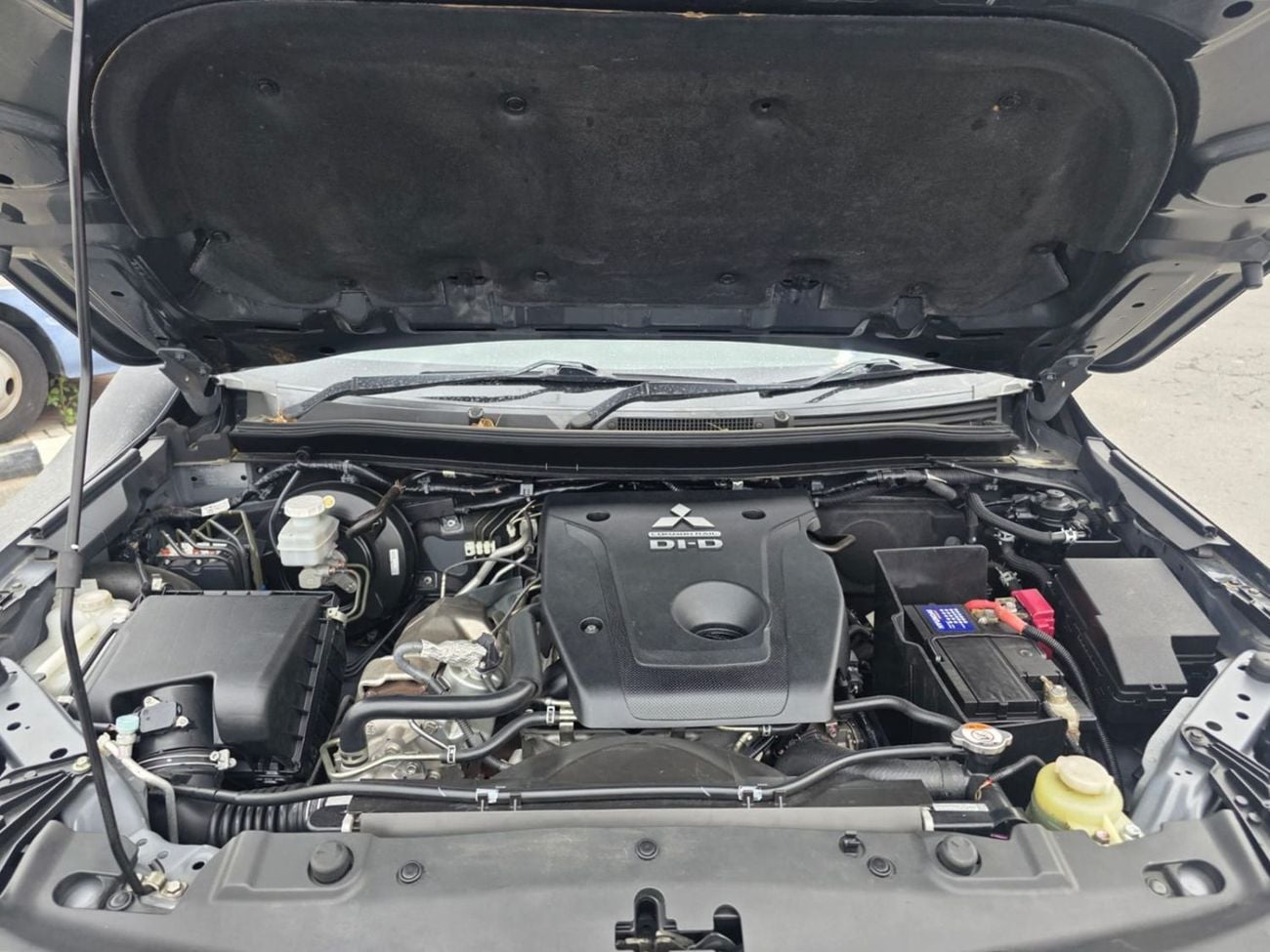 ميتسوبيشي تريتون MITSUBISHI TRITON PICKUP RHD 2020 MODEL 2.4 L DIESEL AUTOMATIC(PM04983)