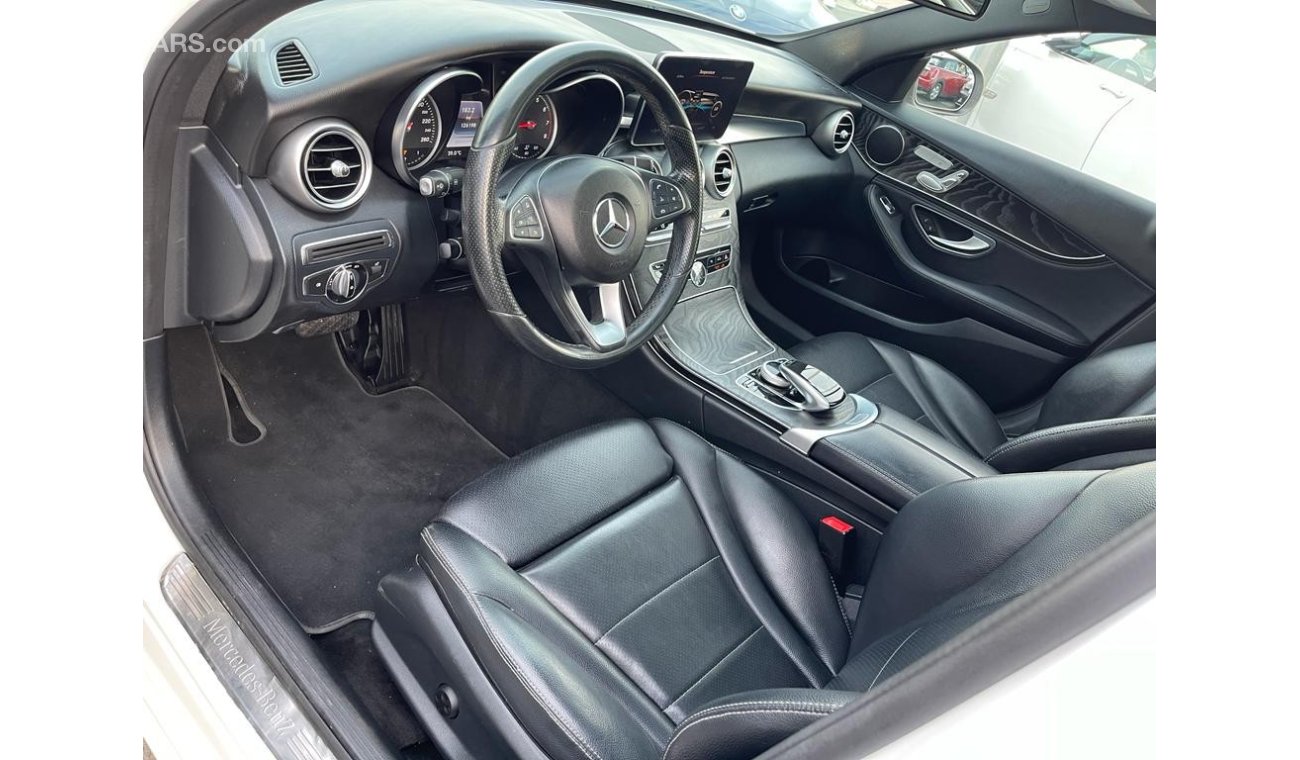 Mercedes-Benz C 300 Luxury Mercedes C300_Canadian_2015_Excellent_Condition _Full option