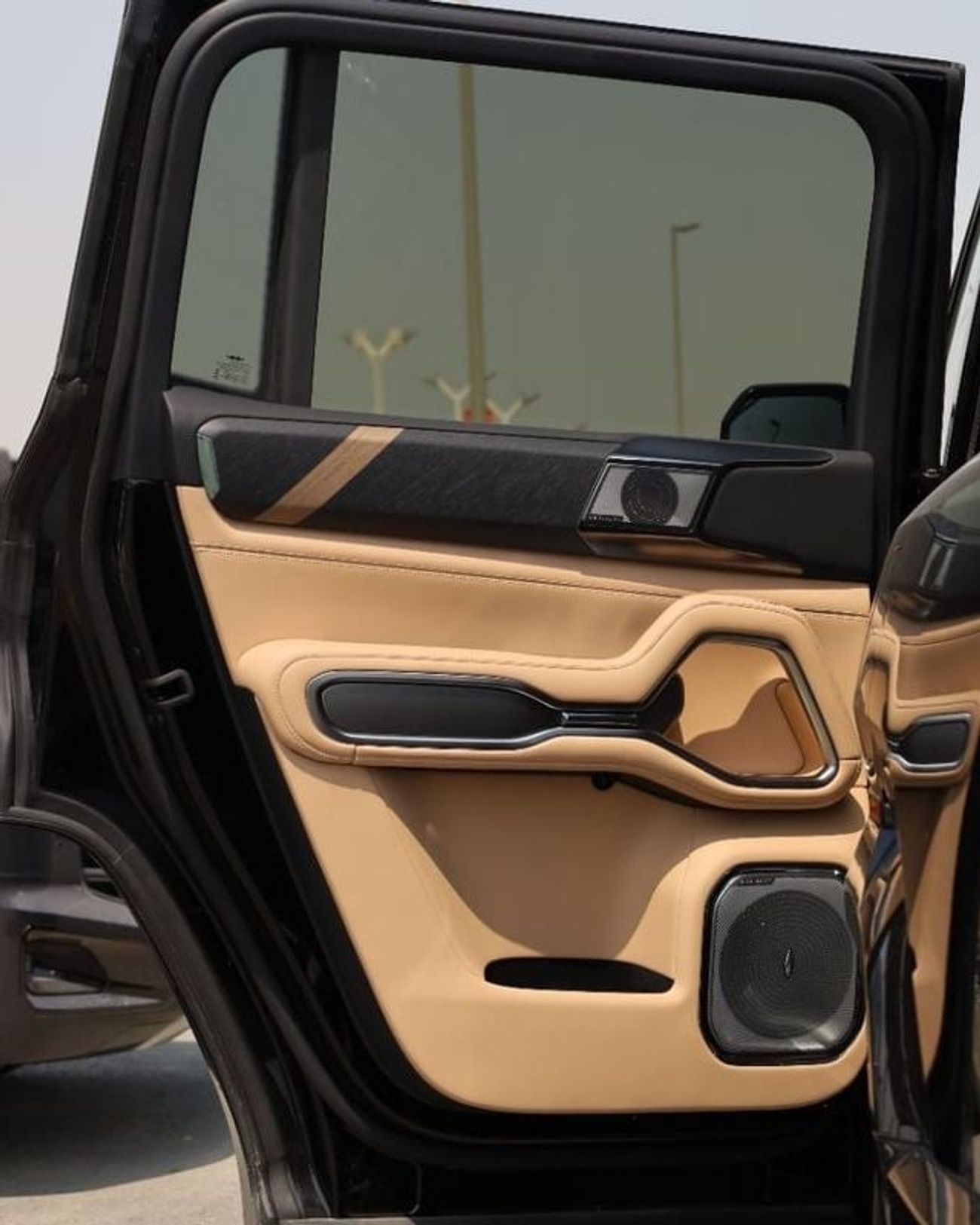 بي واي دي ليوبارد 8 BYD Leopard 8 Flagship smart  7SEATS 2.0L HYBRID 2025