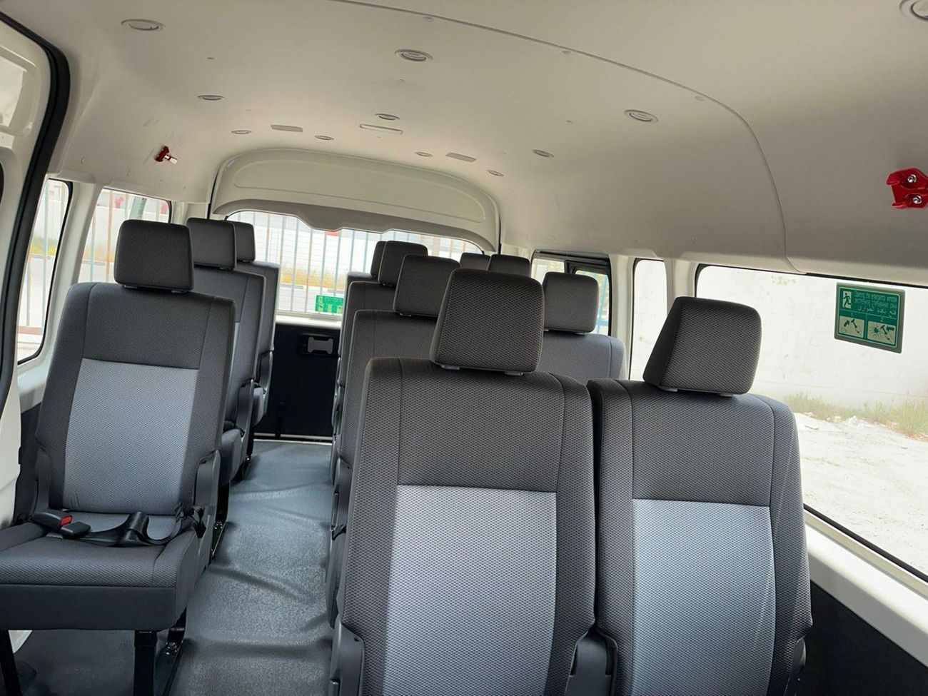 تويوتا هاياس 2026 Toyota Hiace DX 13-Seater 3.5L 4-Cyl Petrol Manual Transmission RWD Export Only