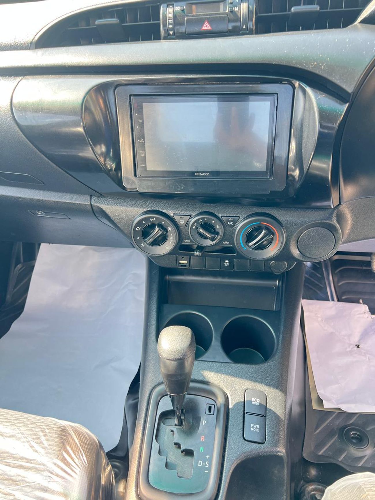 تويوتا هيلوكس RIGHT HAND VEHICLE ONLY FOR EXPORT 2.7 LITER 2WD