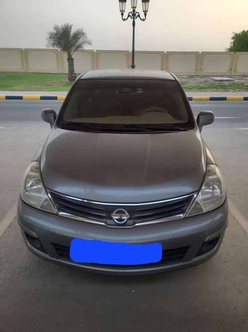 Nissan Tiida 1.8L sedan