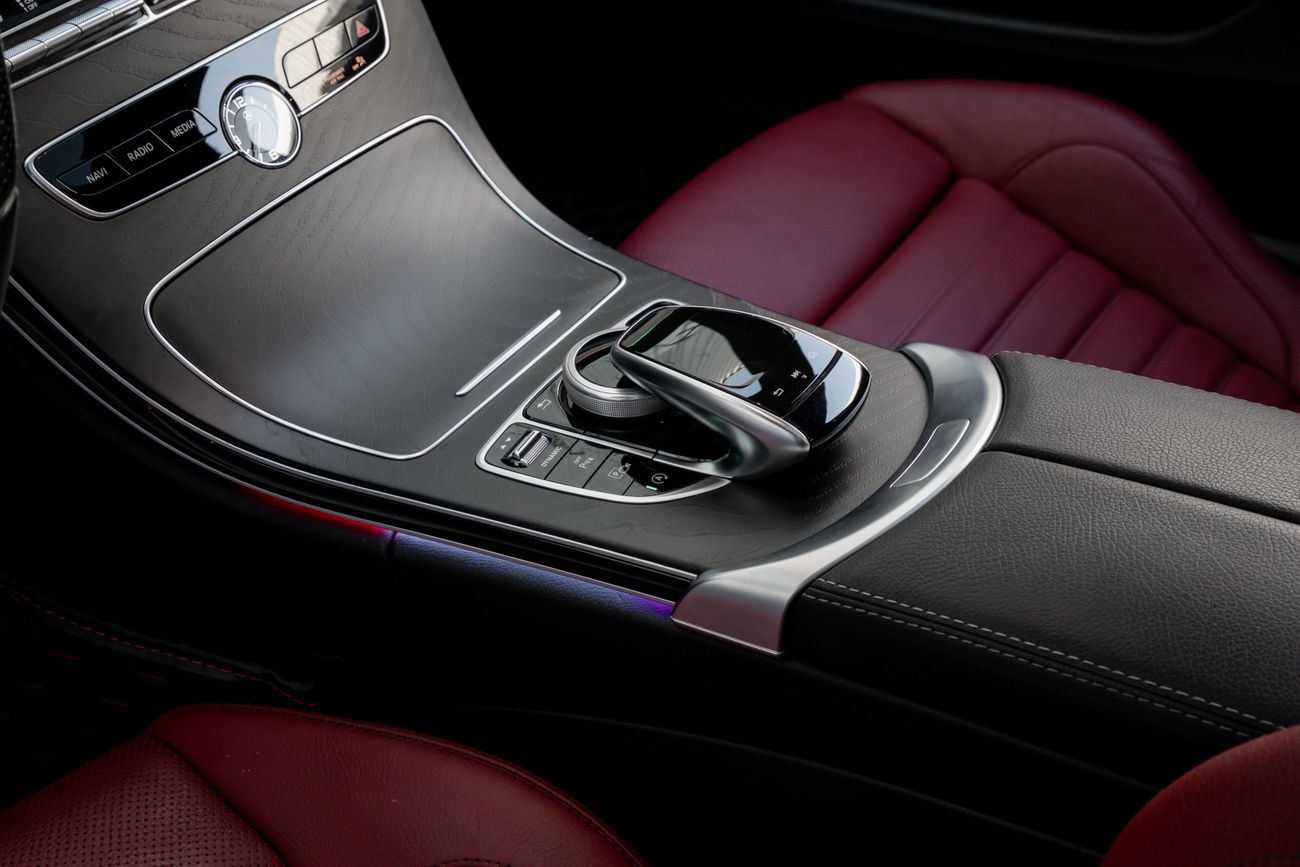 مرسيدس بنز C 200 C200 Coupe | 3,330 P.M | 0% Downpayment | Excellent Condition!