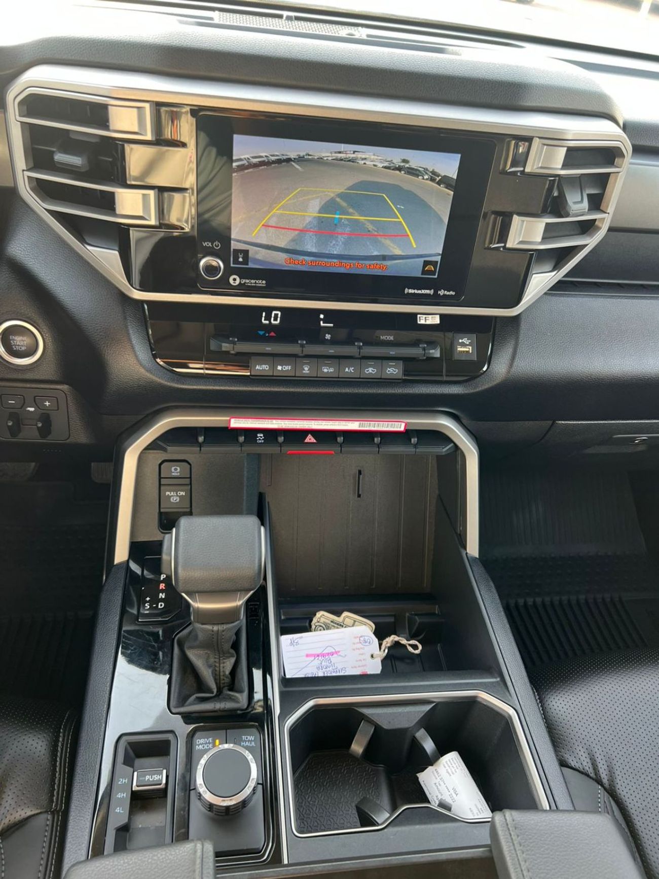 Toyota Tundra 2024 Toyota Tundra Crewmax SR5 - 3.4L V6  - AWD 4x4 - Rear Camera - Leather Seat - Low Mileage