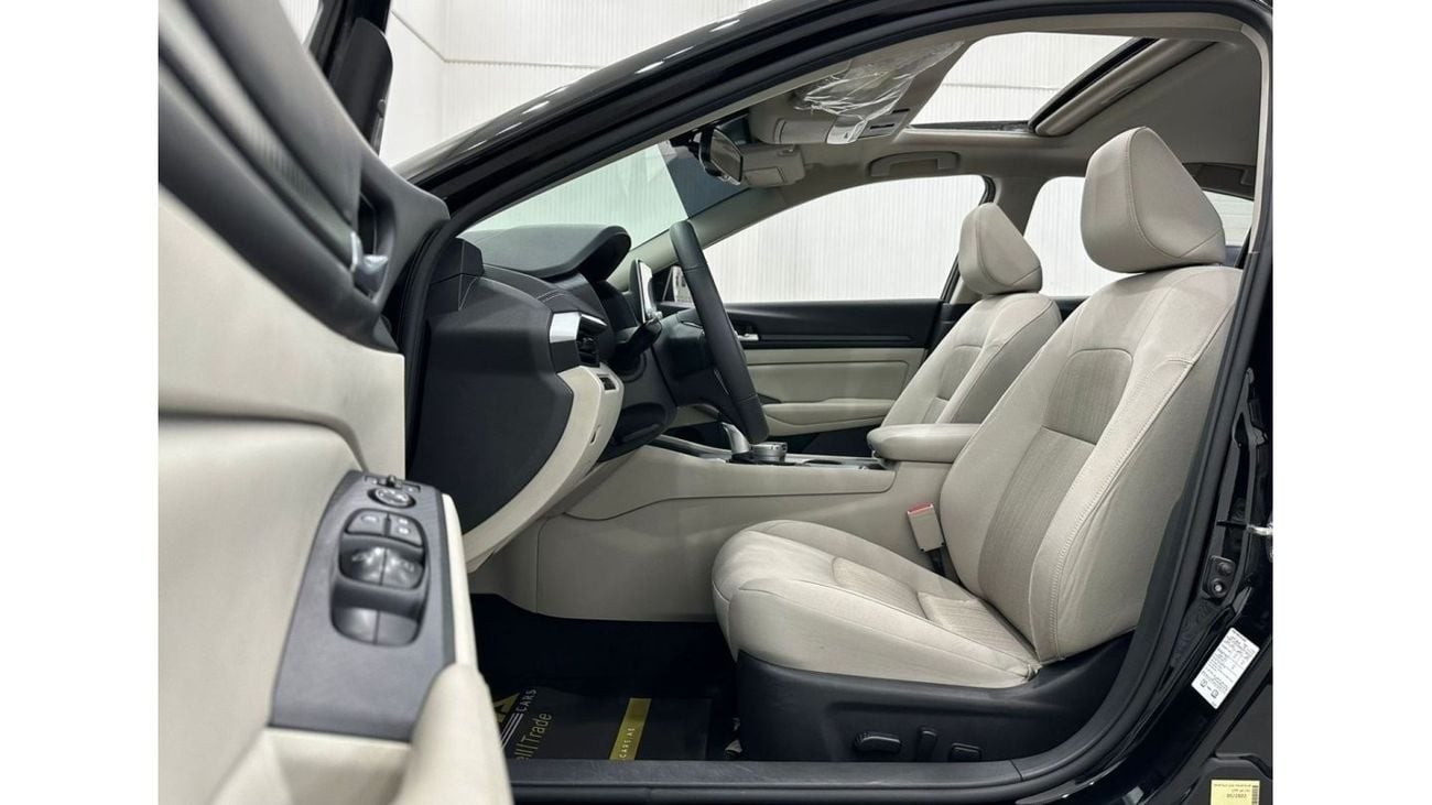 Nissan Altima 2022 Nissan Altima SV, One Year Unlimited KM Warranty, Full Nissan Service History, GCC