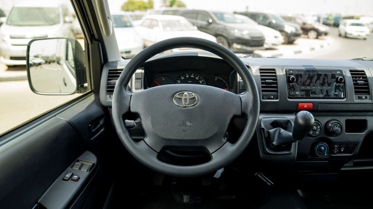 Toyota Hiace HIACE 2.5L STANDER SETER DIESEL 2025