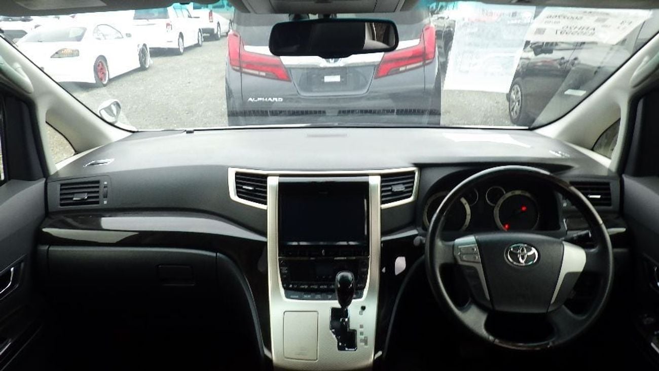 تويوتا ألفارد 2.4L V4 PETROL / DVD / PARKING SENSOR / 2014/240S TYPE GOLD2/ANH20W