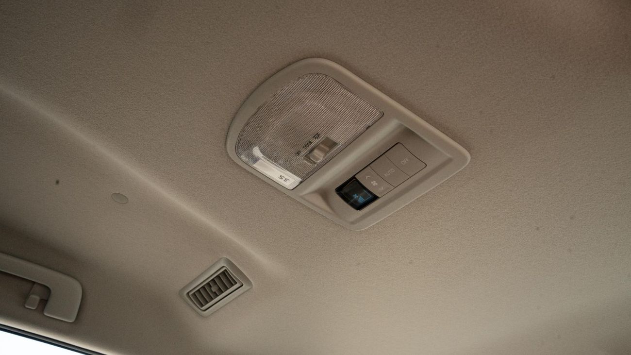 تويوتا فورتونر 2025 Toyota Fortuner 4.0L AT Petrol (White-Tan) (Qatar Spec)