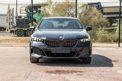 BMW 530i BMW 530i M SPORT SEDAN