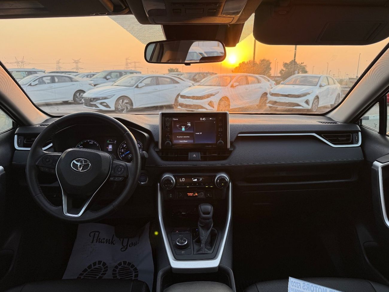 تويوتا راف ٤ XLE 2.5L