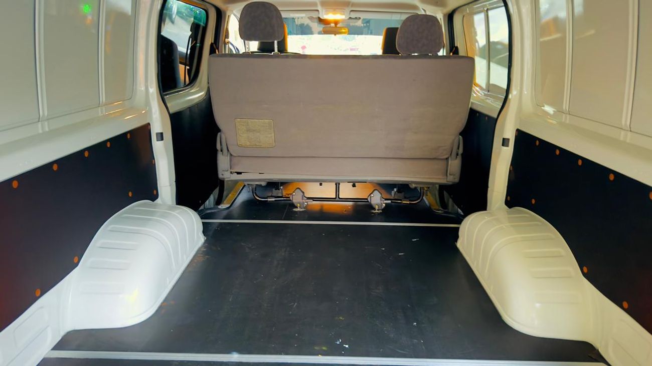 تويوتا هاياس 5 SEATER | BLIND SPOT MONITORING | AUTOMATIC TRANSMISSION | 2.8L DIESEL | STEERING CONTROL SWITCHES 