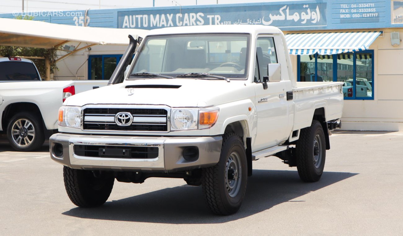 Toyota Land Cruiser Pick Up LX V8