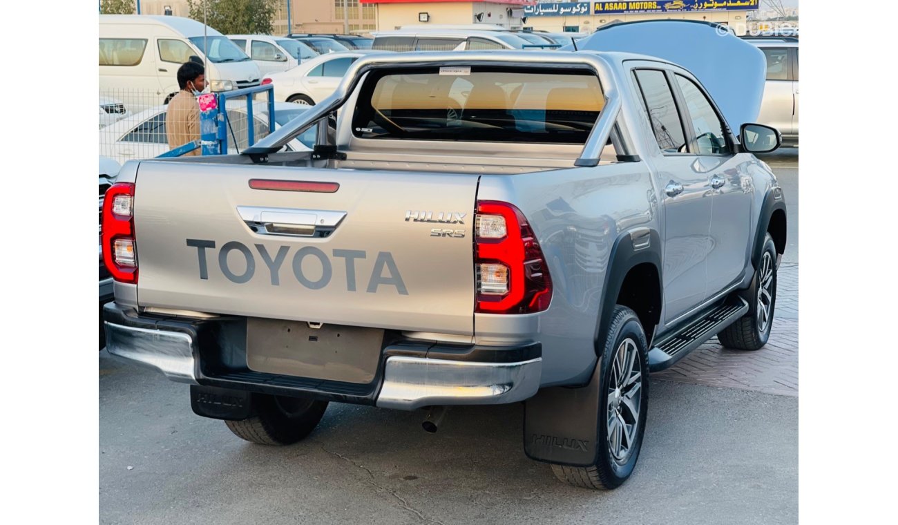 تويوتا هيلوكس Toyota hilux Diesel engine model 2019  full option Top of the range car very clean and good conditio