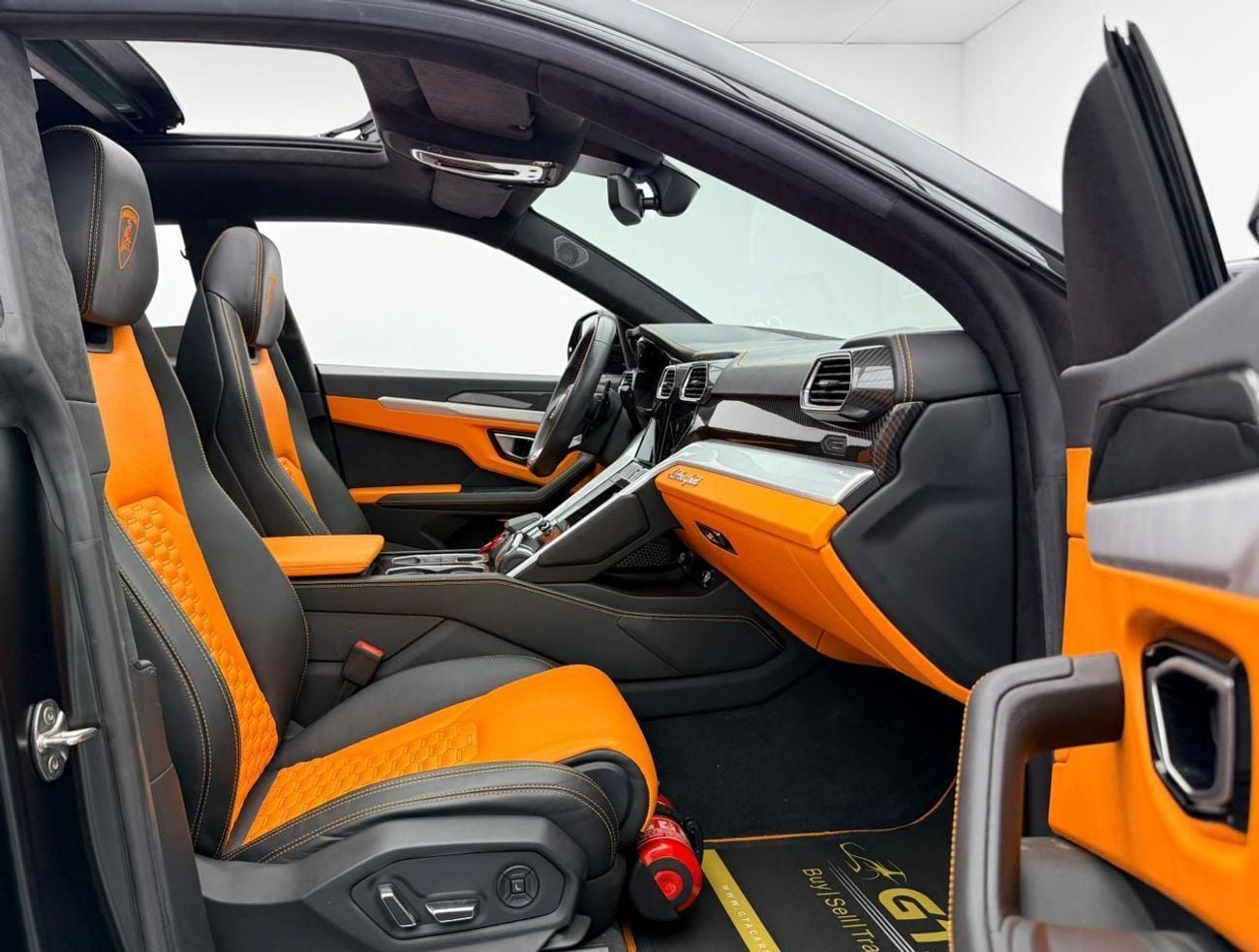 Lamborghini Urus STD 2021 Lamborghini Urus, Warranty, Full Service History, Very Low Km, Excellent Condition, GCC