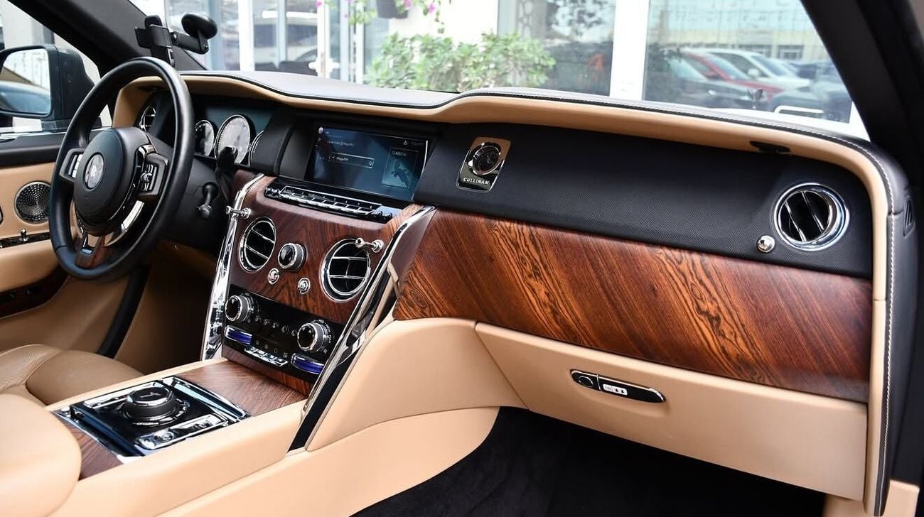 Rolls Royce Cullinan Rolls-Royce Cullinan GCC | New Zero KM Engine | Official RR Service | Luxury Grey