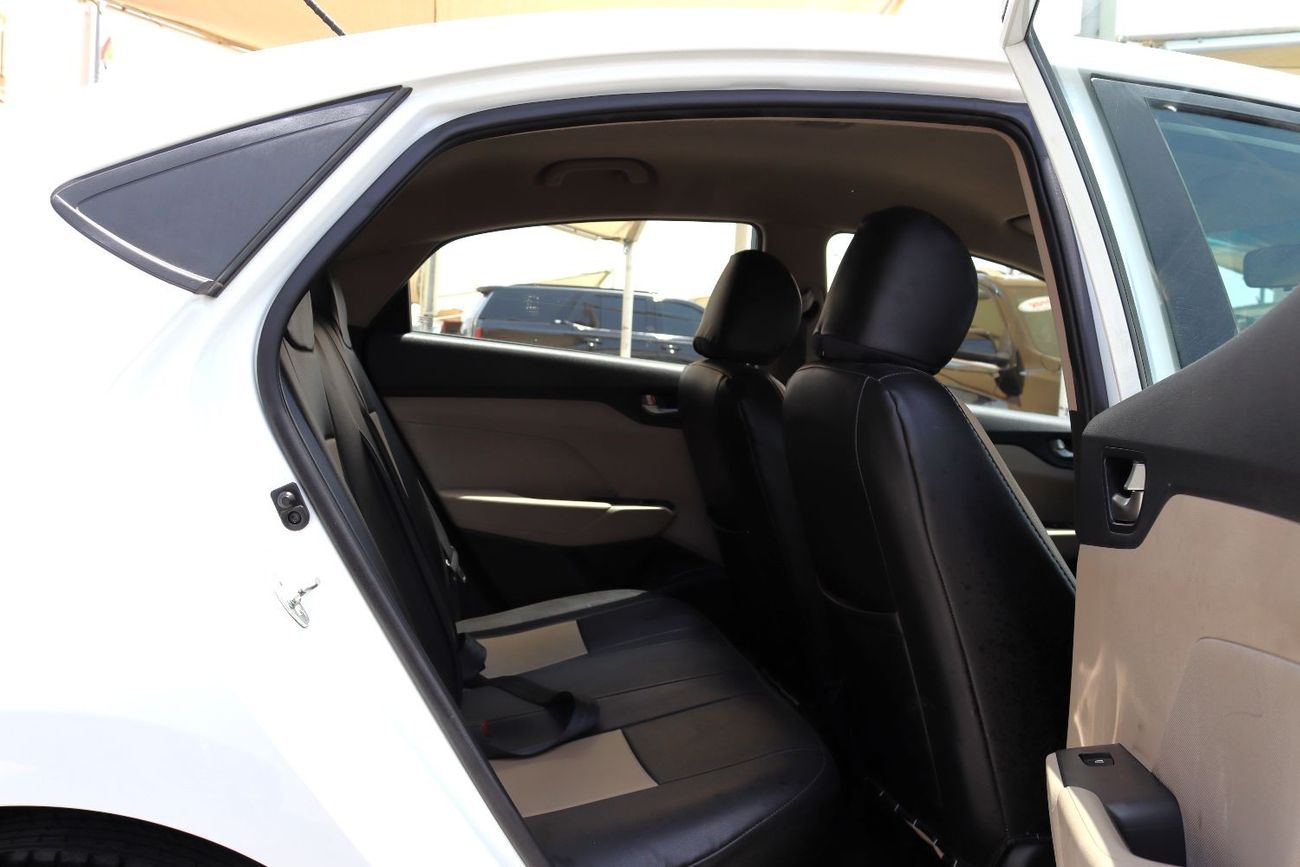 هيونداي أكسنت GL